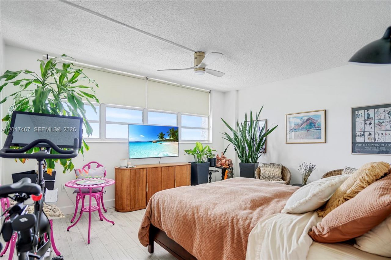 800 West Ave , Unit 921, Miami Beach, FL 33139 Photo