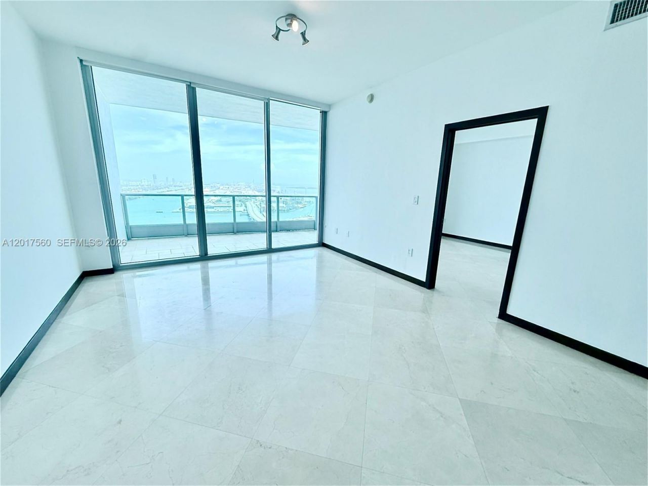 900 Biscayne Blvd , Unit 3803, Miami, FL 33132 Photo