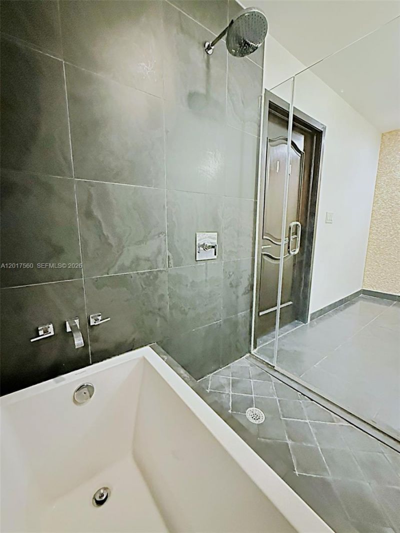 900 Biscayne Blvd , Unit 3803, Miami, FL 33132 Photo
