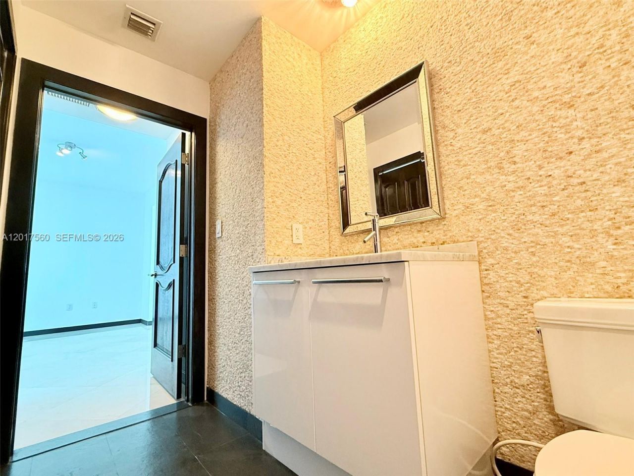 900 Biscayne Blvd , Unit 3803, Miami, FL 33132 Photo