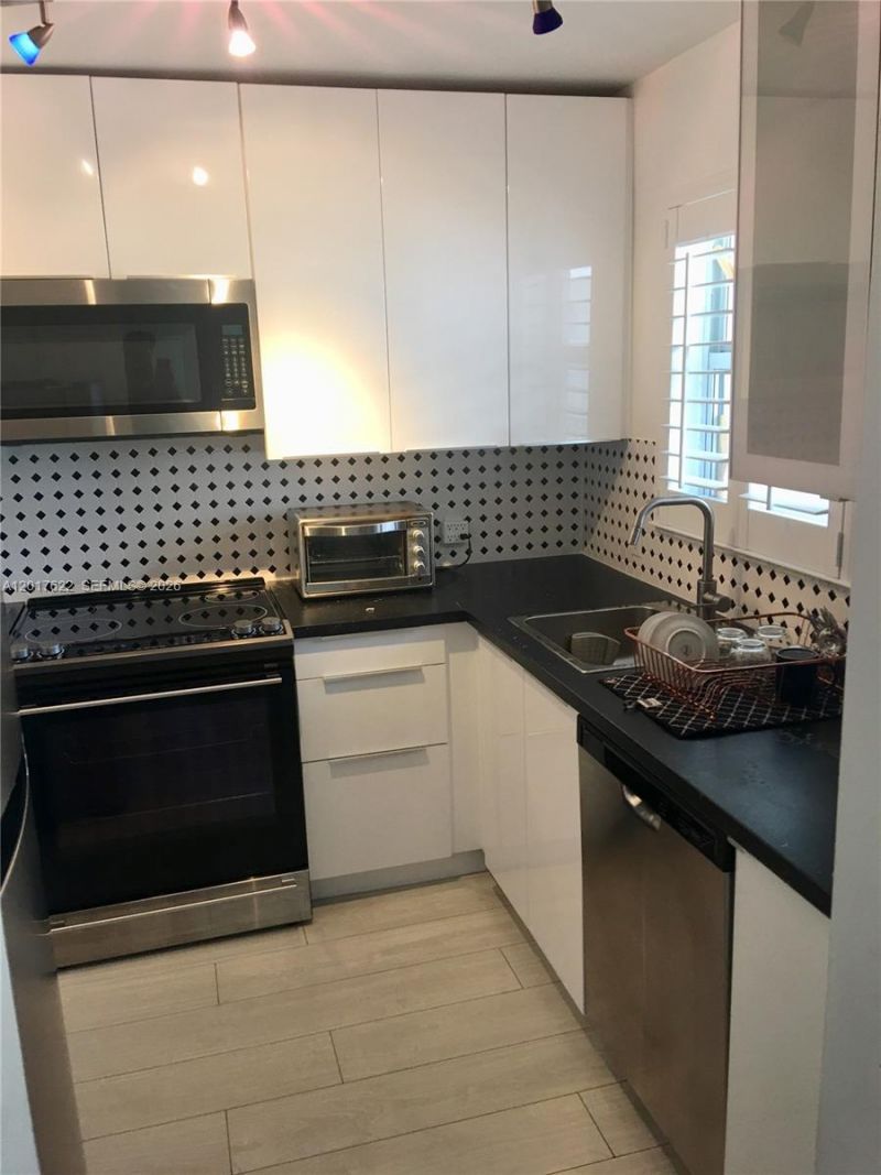 1610 Lenox Ave , Unit 416, Miami Beach, FL 33139 Photo