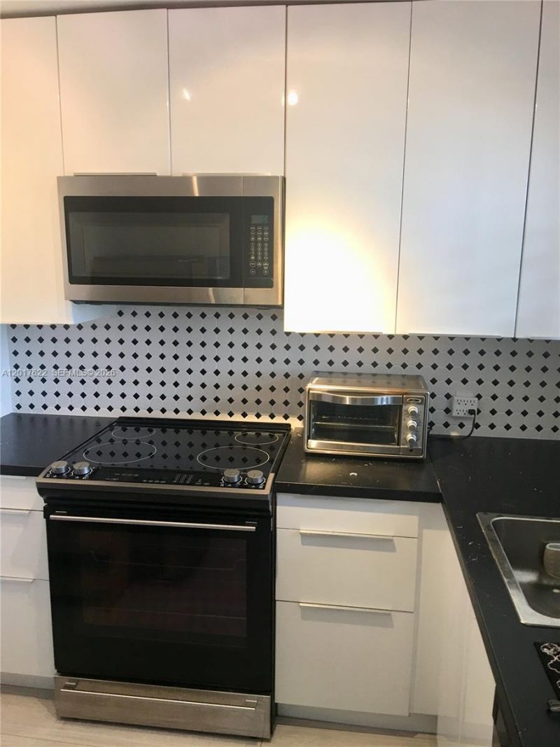 1610 Lenox Ave , Unit 416, Miami Beach, FL 33139 Photo