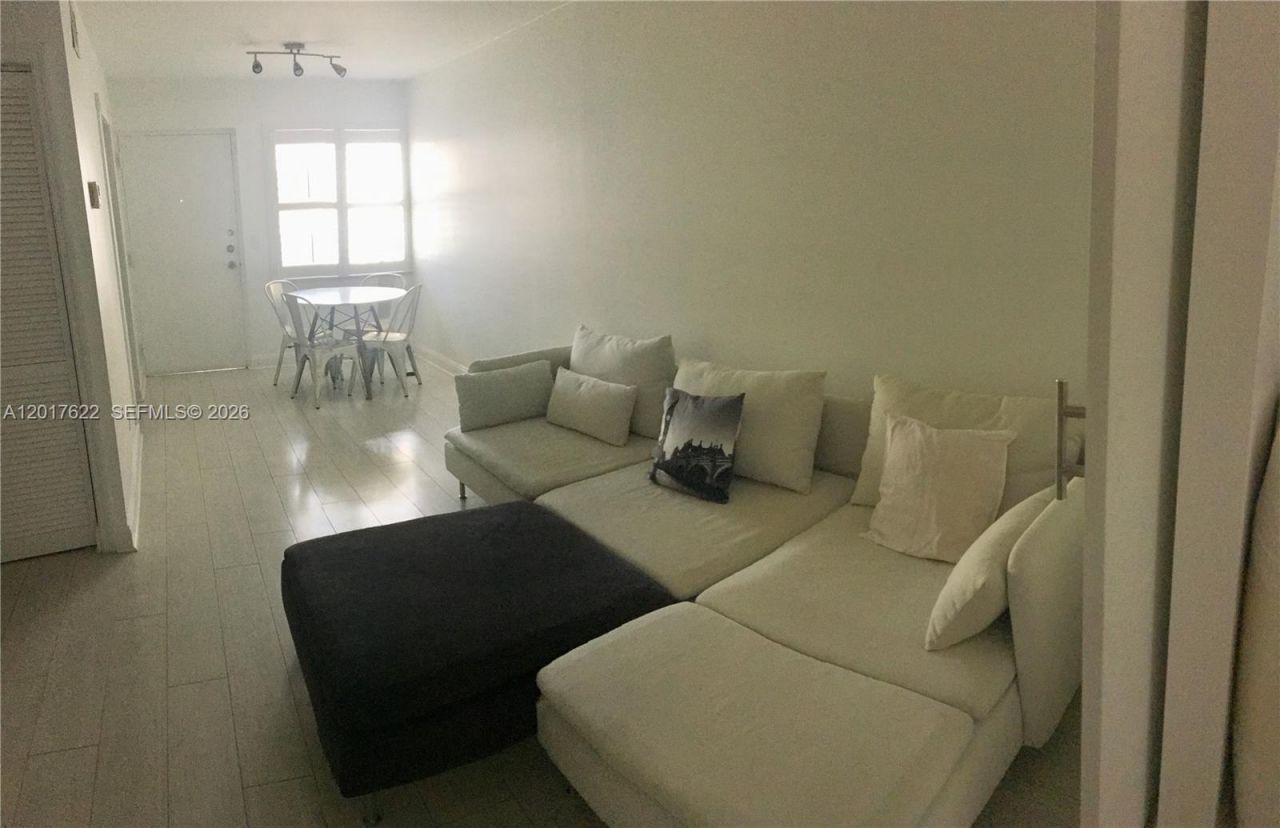 1610 Lenox Ave , Unit 416, Miami Beach, FL 33139 Photo