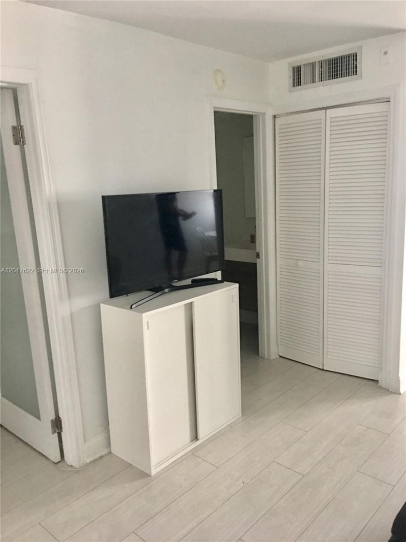 1610 Lenox Ave , Unit 416, Miami Beach, FL 33139 Photo