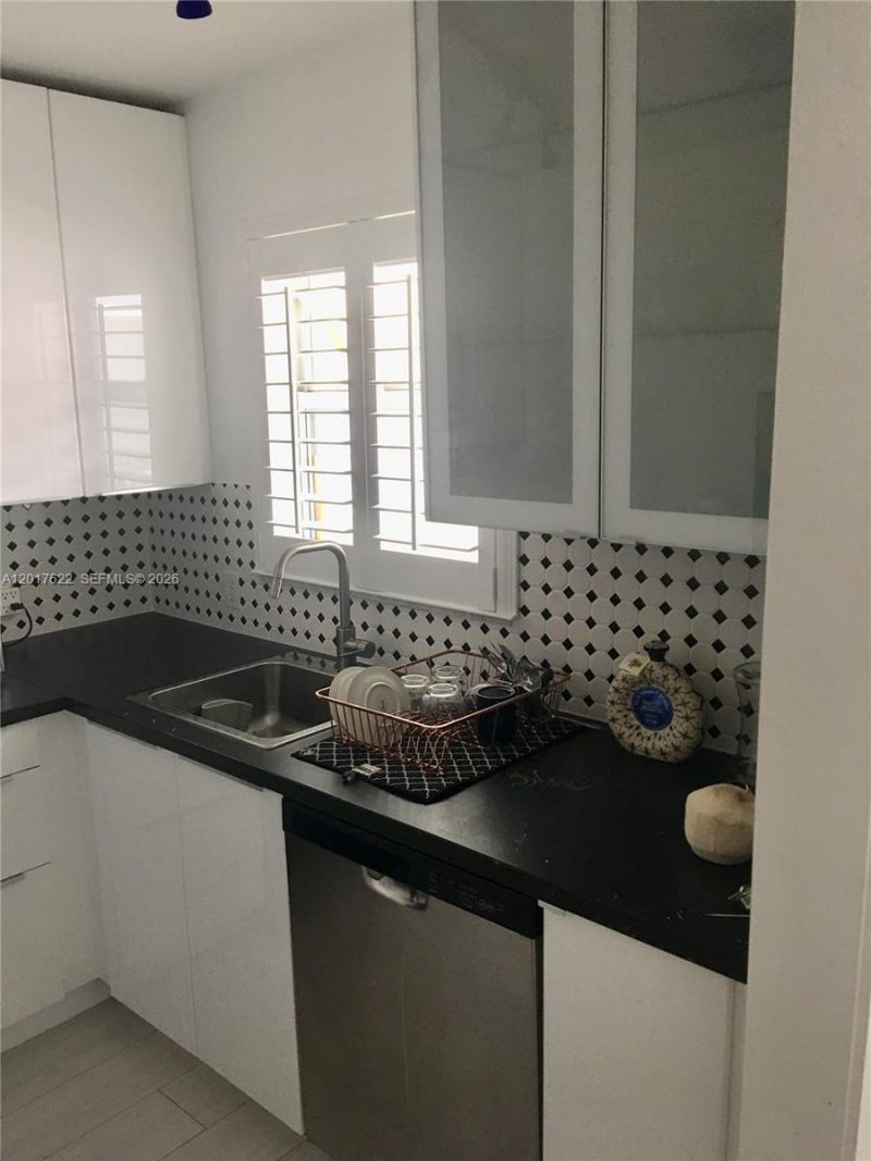 1610 Lenox Ave , Unit 416, Miami Beach, FL 33139 Photo