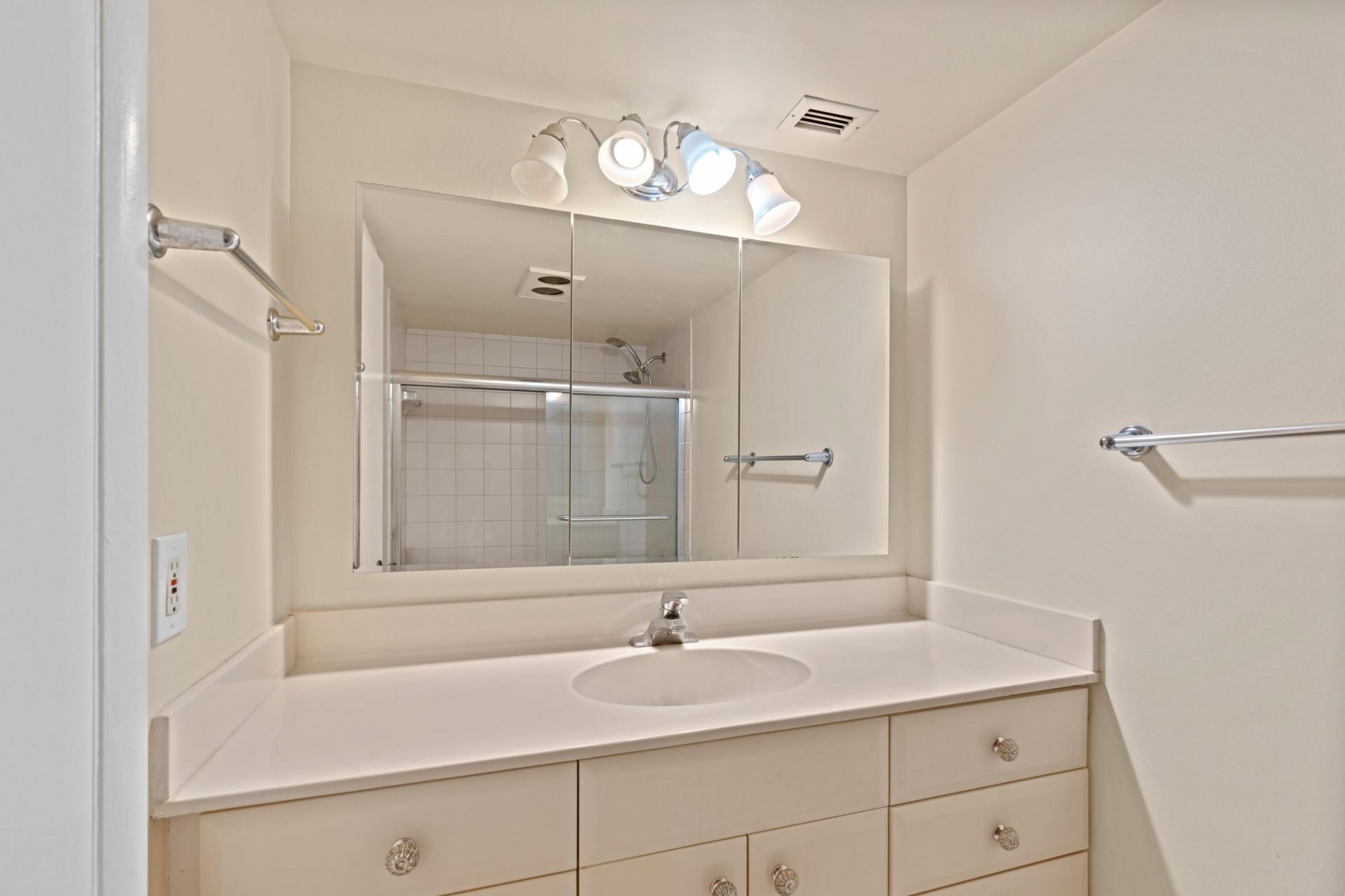 5961 NW 2nd Avenue, Unit 209, Boca Raton, FL 33487 Photo