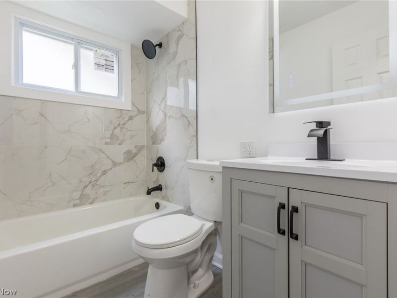 29307 Lake Shore Boulevard, Willowick, OH 44095 Photo 12