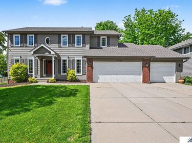 16928 Karen Street , Omaha, NE 68135