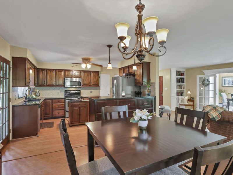 225 Sebaugh Drive , Zanesville, OH 43701 Photo 11