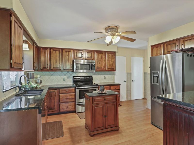 225 Sebaugh Drive , Zanesville, OH 43701 Photo 12