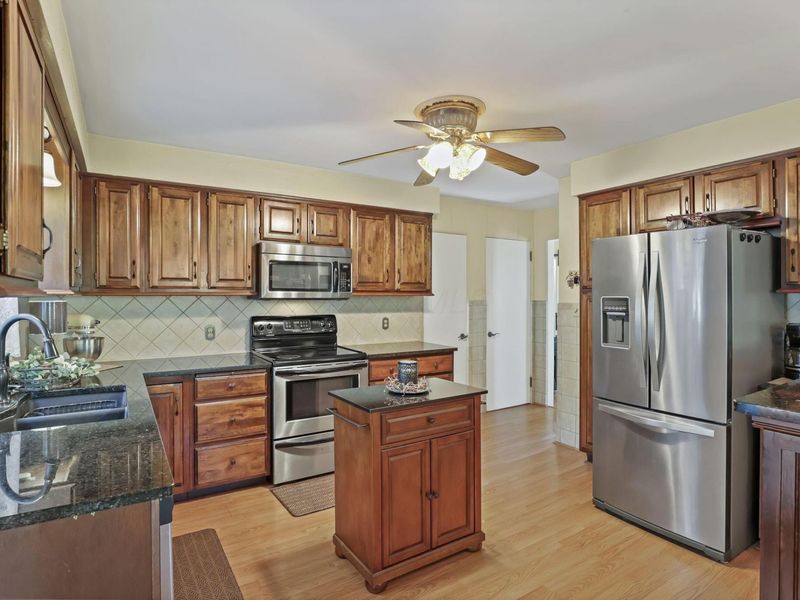 225 Sebaugh Drive , Zanesville, OH 43701 Photo 15