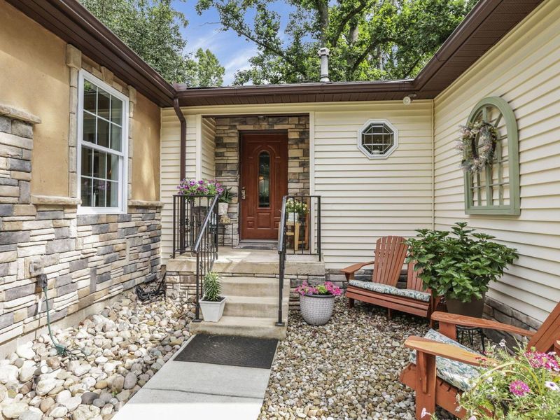 225 Sebaugh Drive , Zanesville, OH 43701 Photo 2