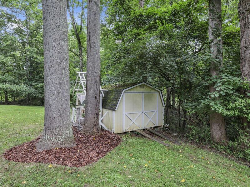 225 Sebaugh Drive , Zanesville, OH 43701 Photo 46