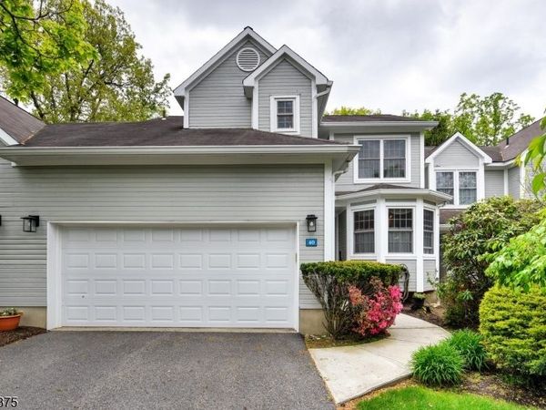 40 Worcester Dr, Wayne, NJ 07470