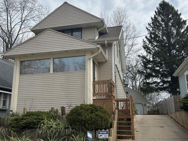 419 Hayes Ave, Racine, WI 53405