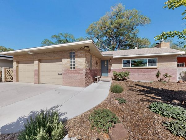 806 Hermosa Drive NE, Albuquerque, NM 87110