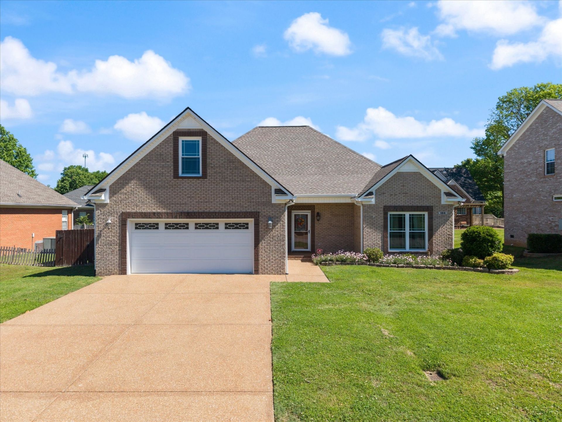 104 Holly Berry Dr, Columbia, TN 38401 Main Photo