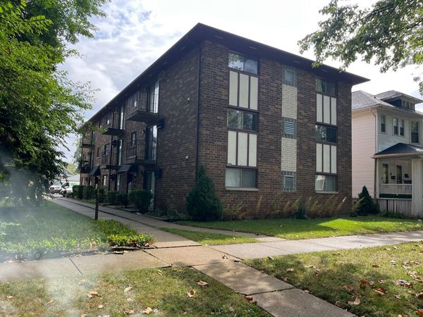 1030 dunlop, Unit 1E, Forest Park, IL 60130