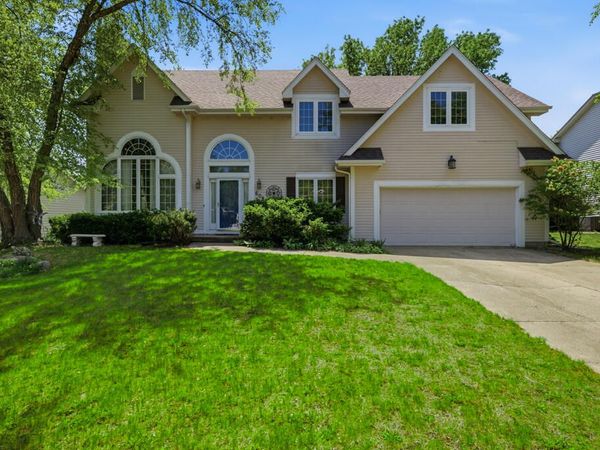 6089 Brandywine Drive, Johnston, IA 50131