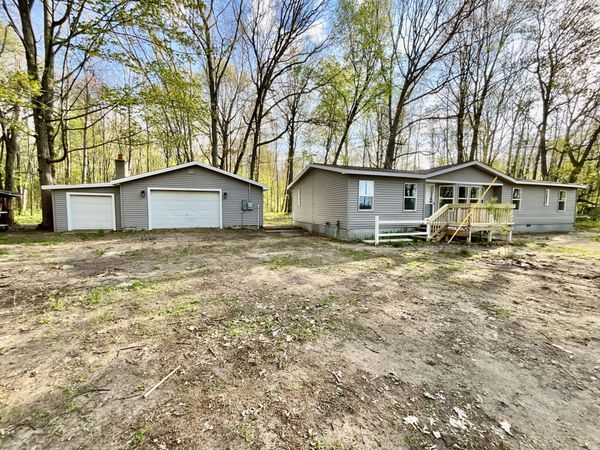 6249 E Tamarack Road, Vestaburg, MI 48891