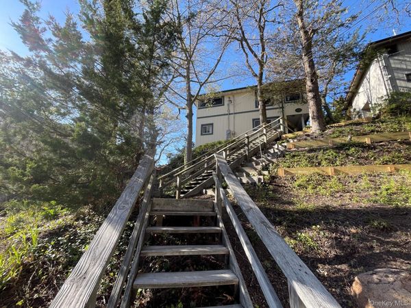1834A Edwards Avenue , Baiting Hollow, NY 11933