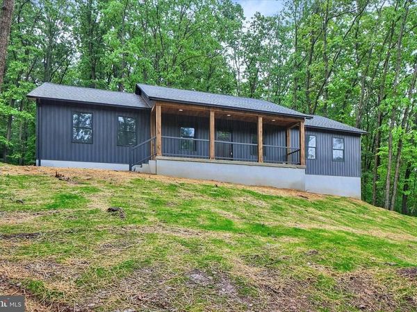 18985 HEBEL ROAD, STEWARTSTOWN, PA 17363