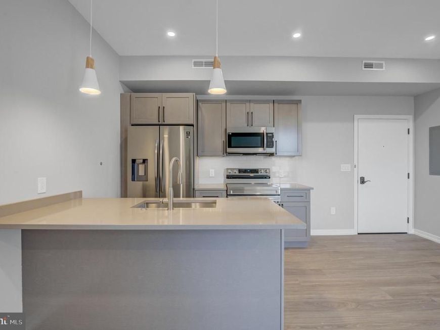 2445 Innovator Way , Unit 3E, Philadelphia, PA 19146 Main Photo