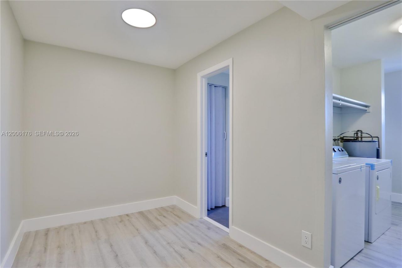 10 NW 87th Ave, Unit B209, Miami, FL 33172 Photo