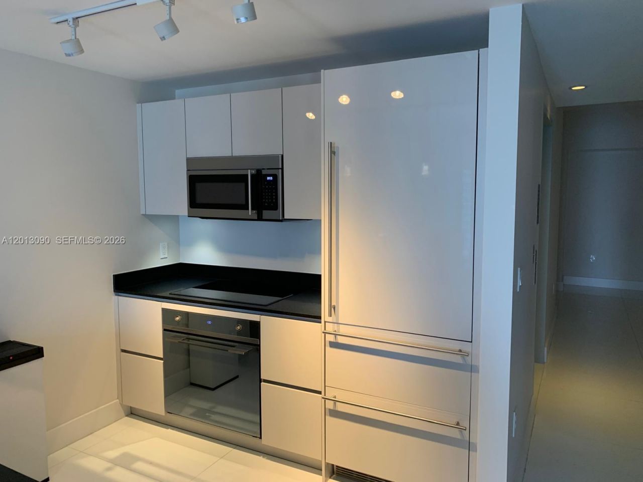 1010 Brickell Ave, Unit 3704, Miami, FL 33131 Photo