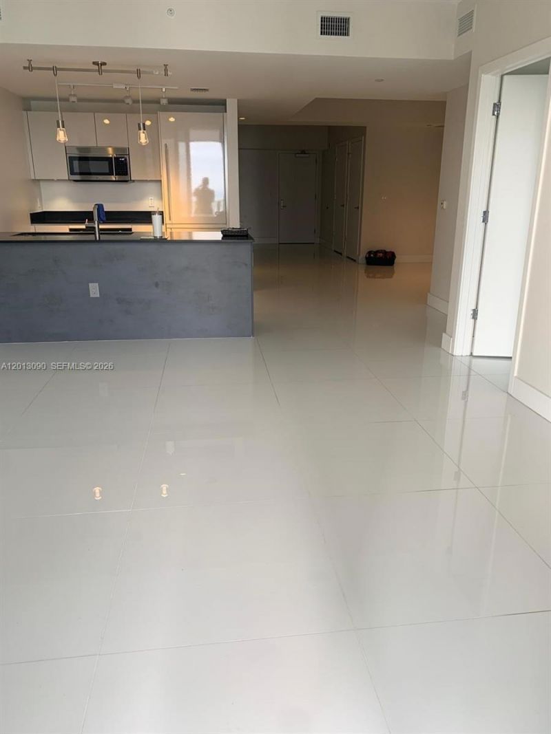 1010 Brickell Ave, Unit 3704, Miami, FL 33131 Photo