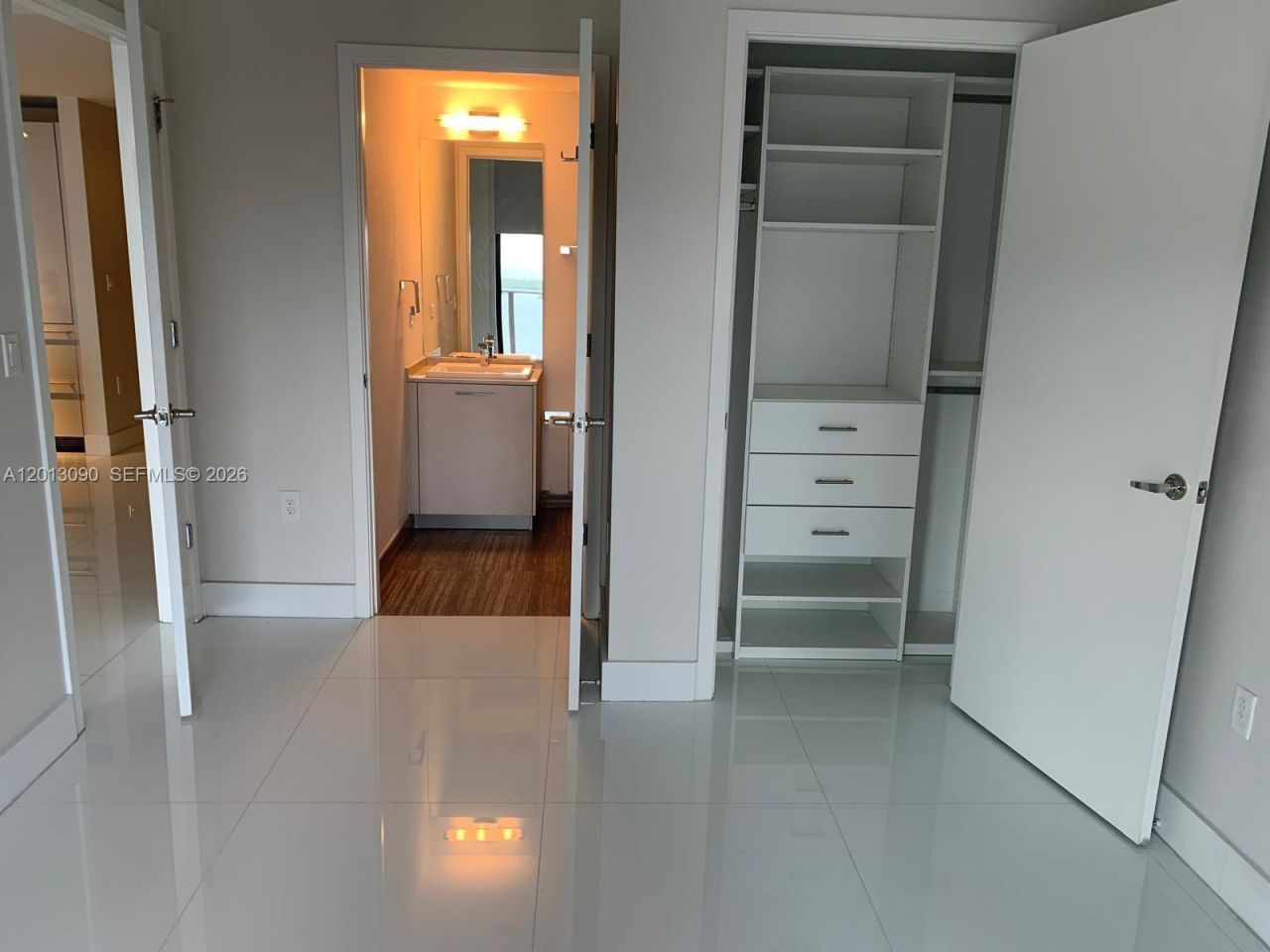 1010 Brickell Ave, Unit 3704, Miami, FL 33131 Photo