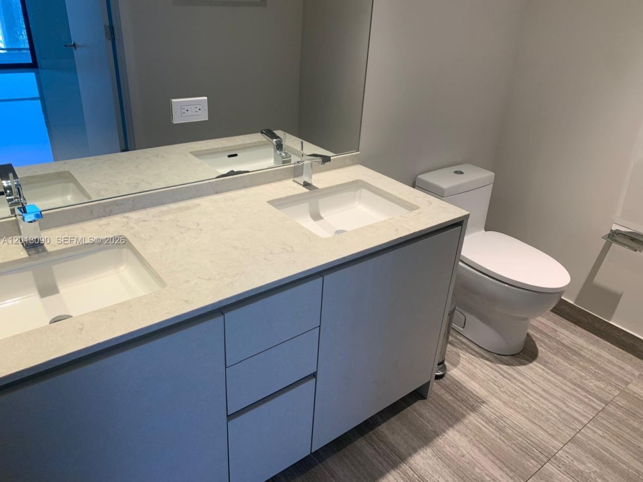 1010 Brickell Ave, Unit 3704, Miami, FL 33131 Photo
