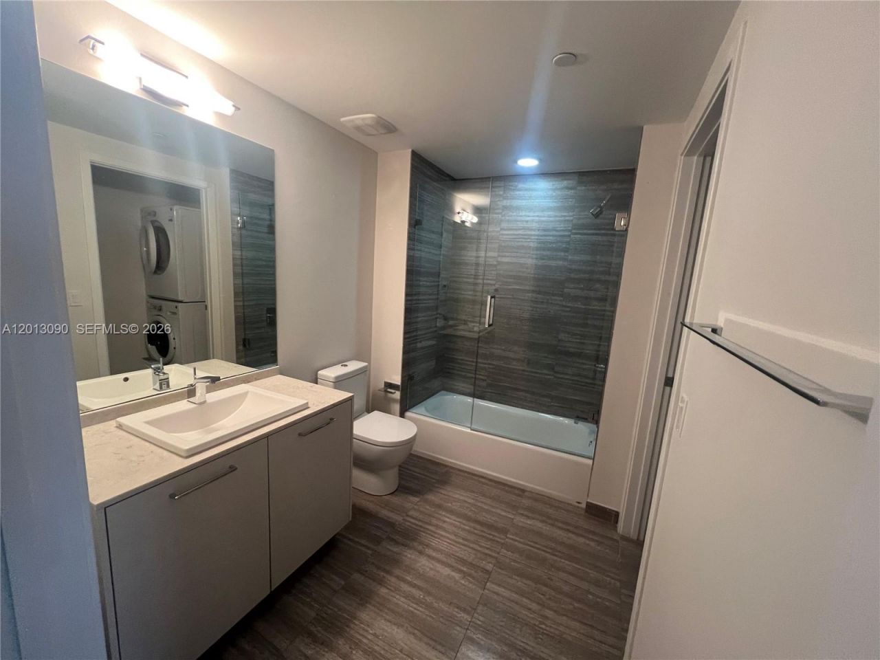1010 Brickell Ave, Unit 3704, Miami, FL 33131 Photo