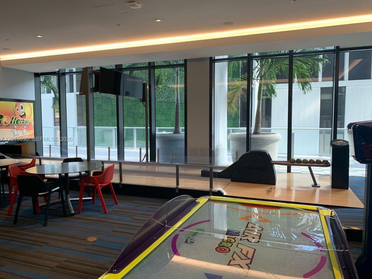 1010 Brickell Ave, Unit 3704, Miami, FL 33131 Photo
