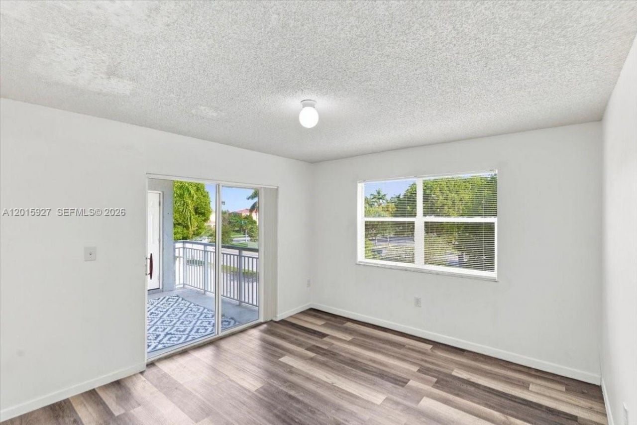 8660 SW 212th St, Unit 306, Cutler Bay, FL 33189 Photo