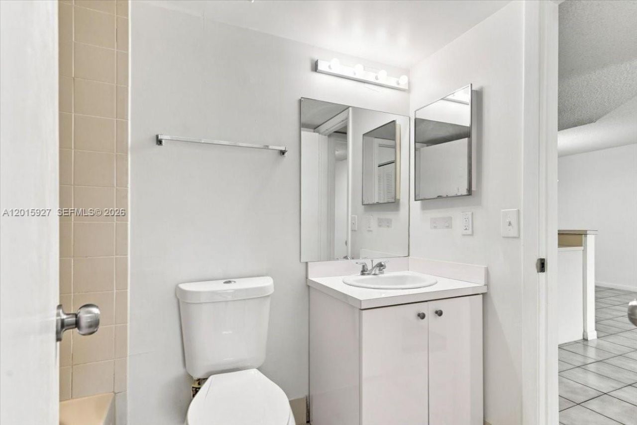 8660 SW 212th St, Unit 306, Cutler Bay, FL 33189 Photo