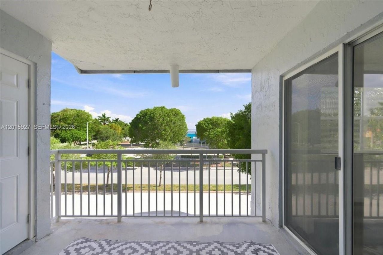 8660 SW 212th St, Unit 306, Cutler Bay, FL 33189 Photo