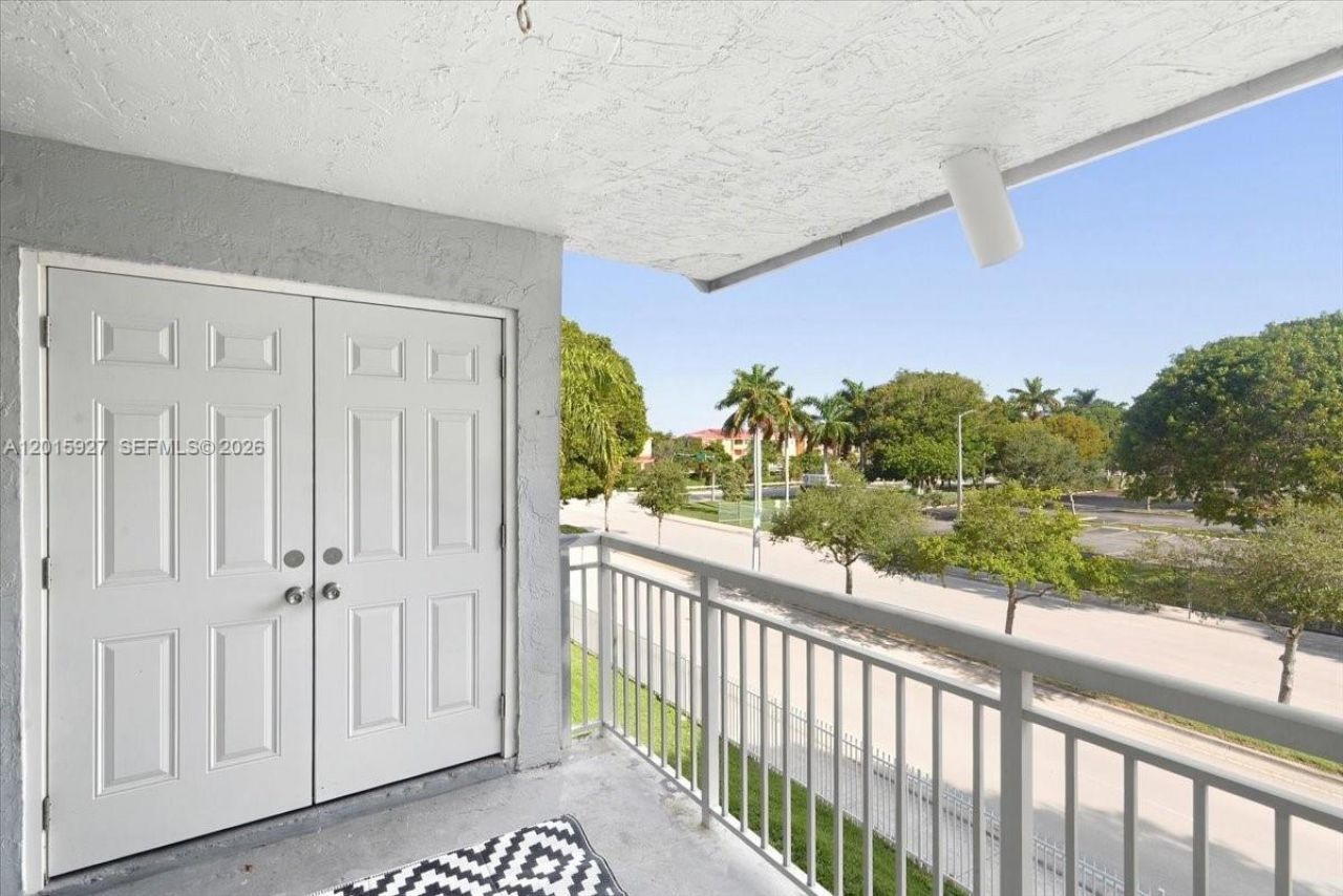 8660 SW 212th St, Unit 306, Cutler Bay, FL 33189 Photo