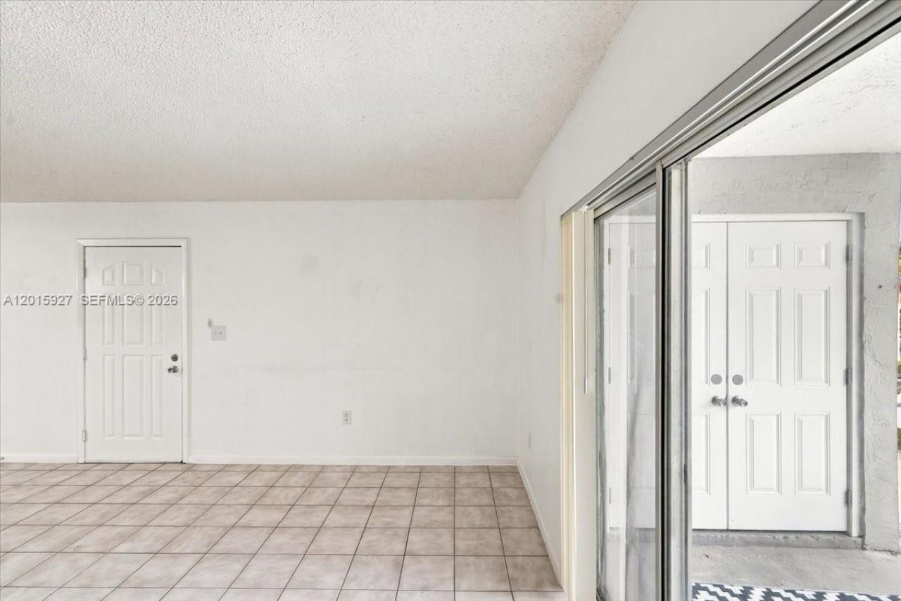 8660 SW 212th St, Unit 306, Cutler Bay, FL 33189 Photo
