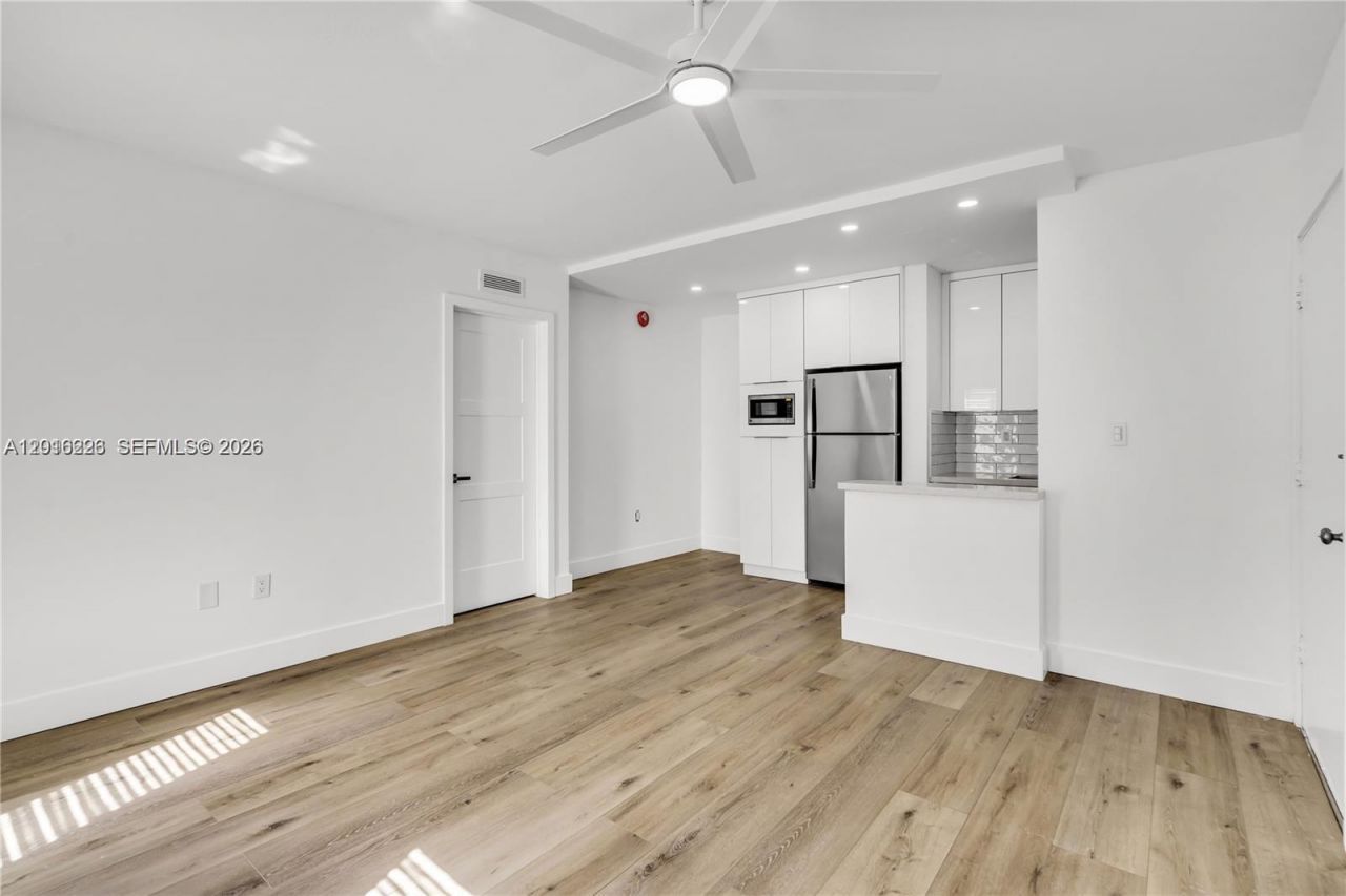 5991 SW 76th St , Unit C2, South Miami, FL 33143 Photo