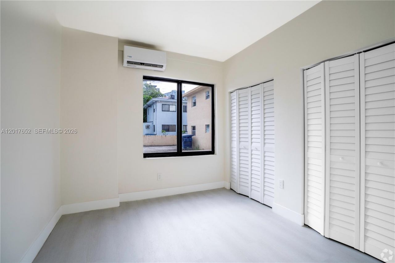 433 SW 6th St, Unit 10, Miami, FL 33130 Photo