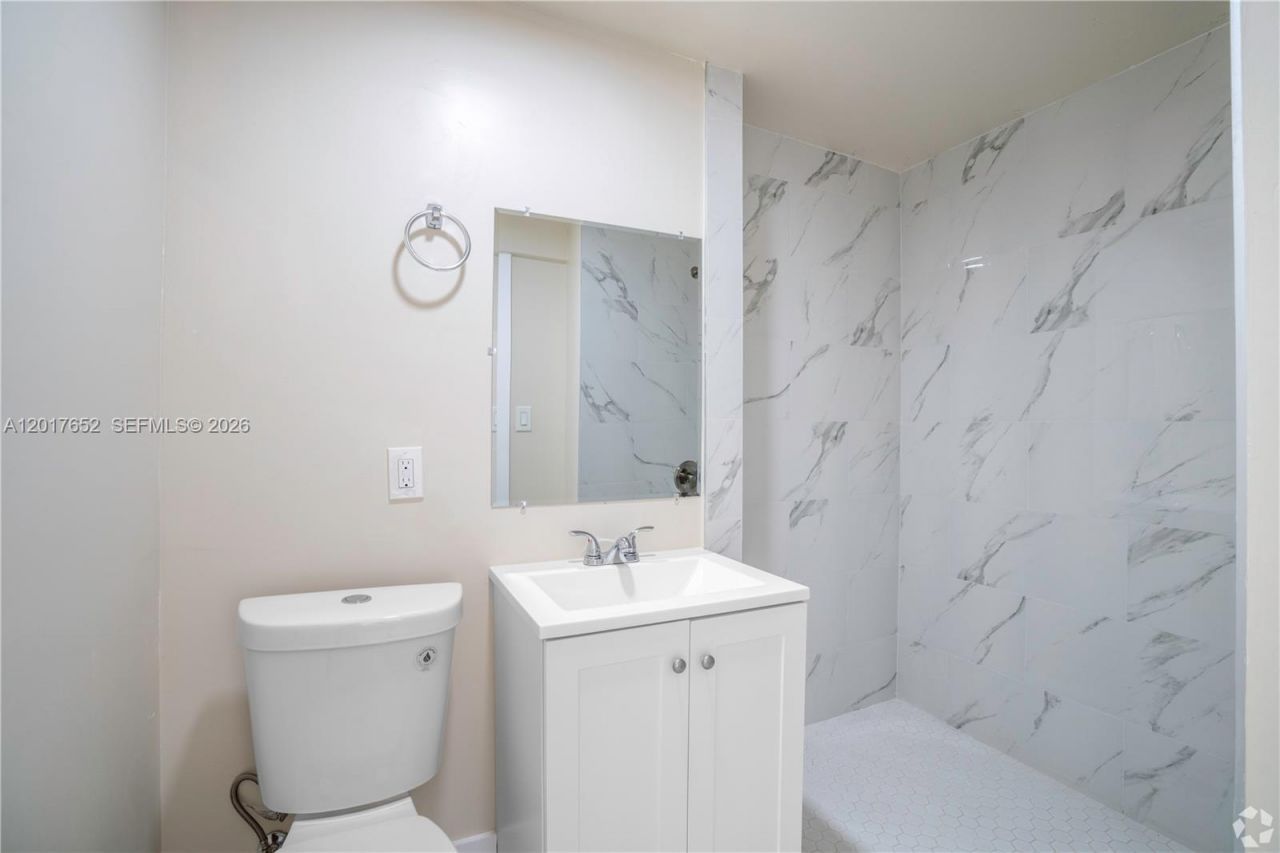433 SW 6th St, Unit 10, Miami, FL 33130 Photo
