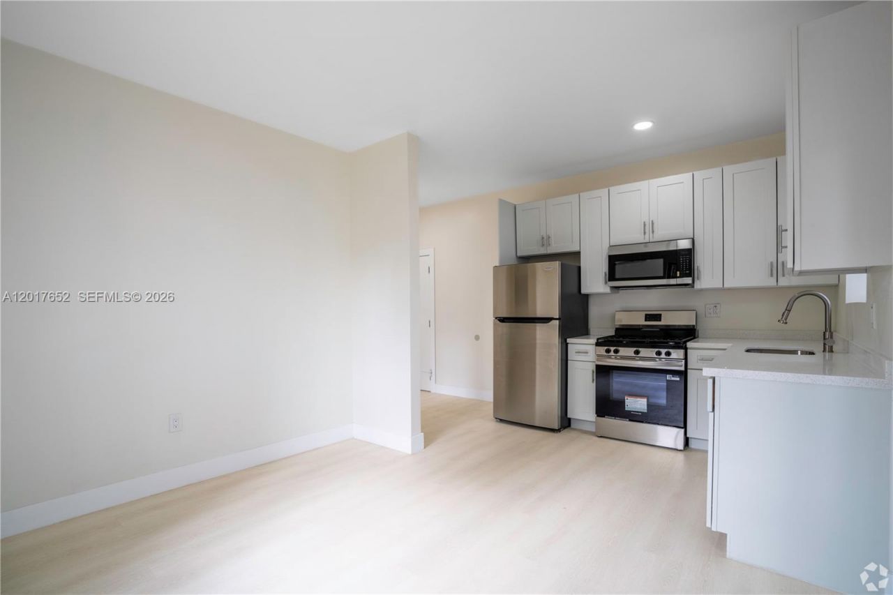 433 SW 6th St, Unit 10, Miami, FL 33130 Photo