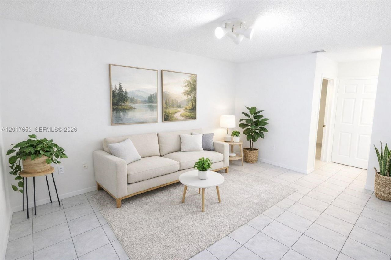 464 NE 210th Circle Ter, Unit 204, Miami, FL 33179 Photo