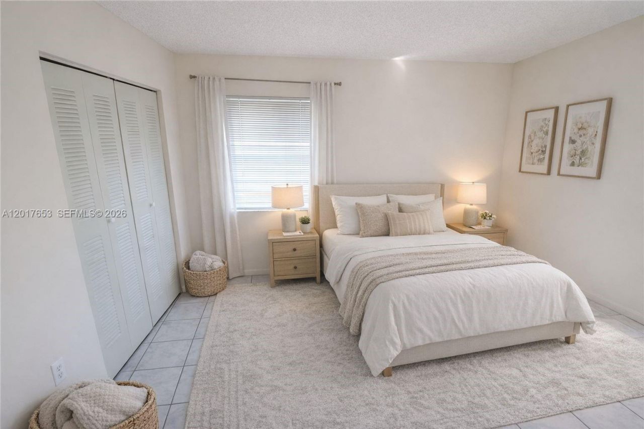 464 NE 210th Circle Ter, Unit 204, Miami, FL 33179 Photo