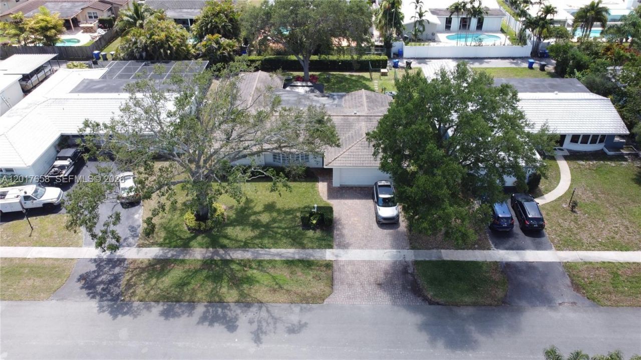 4900 Cleveland St , Hollywood, FL 33021 Photo