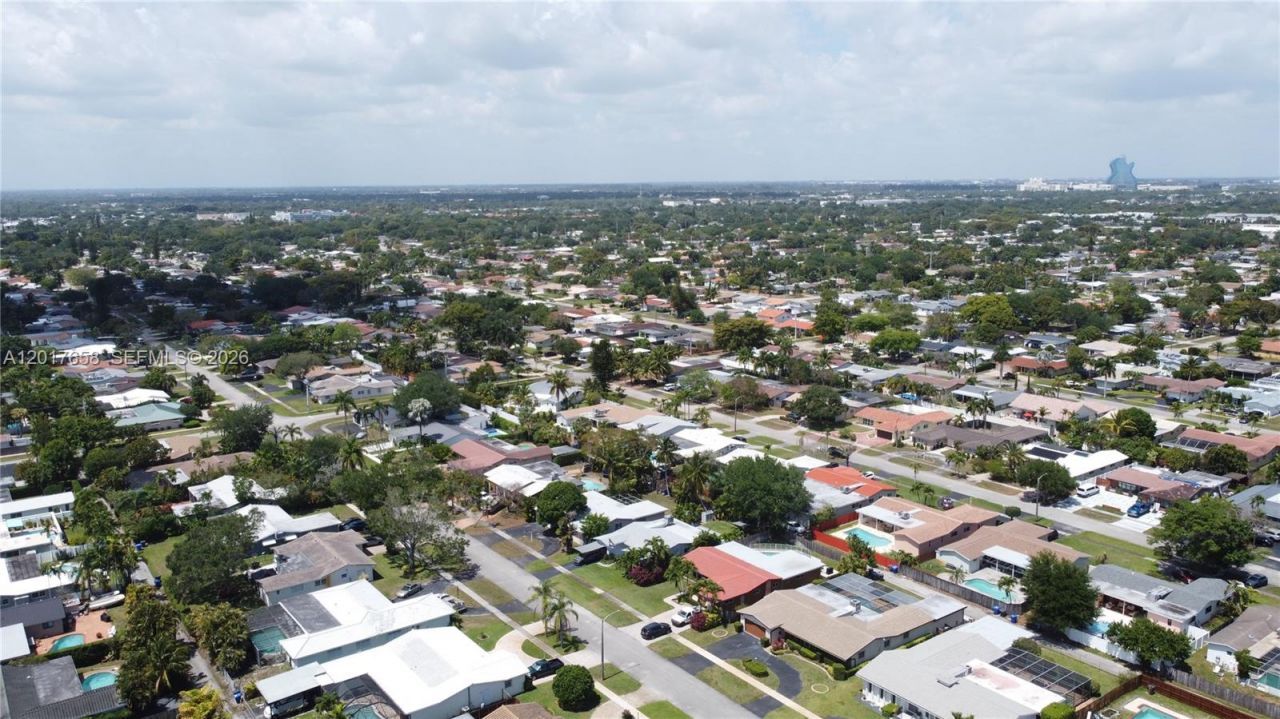 4900 Cleveland St , Hollywood, FL 33021 Photo
