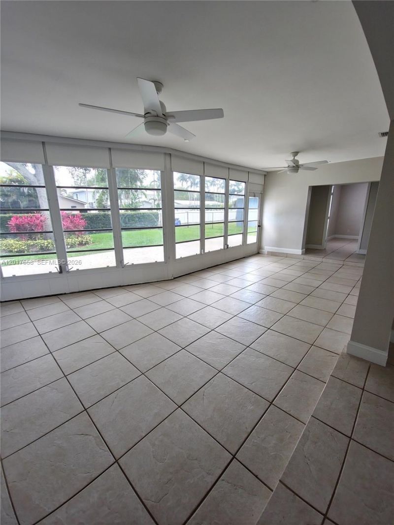 4900 Cleveland St , Hollywood, FL 33021 Photo