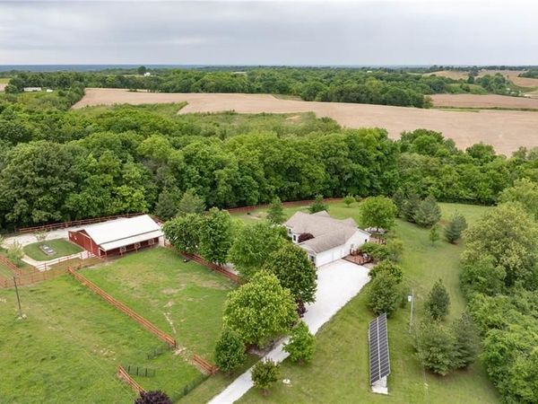 4956 S Mississippi River Road , Golden Eagle, IL 62036