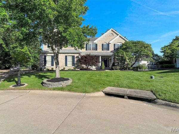 414 Isabella Manor Court, Chesterfield, MO 63017